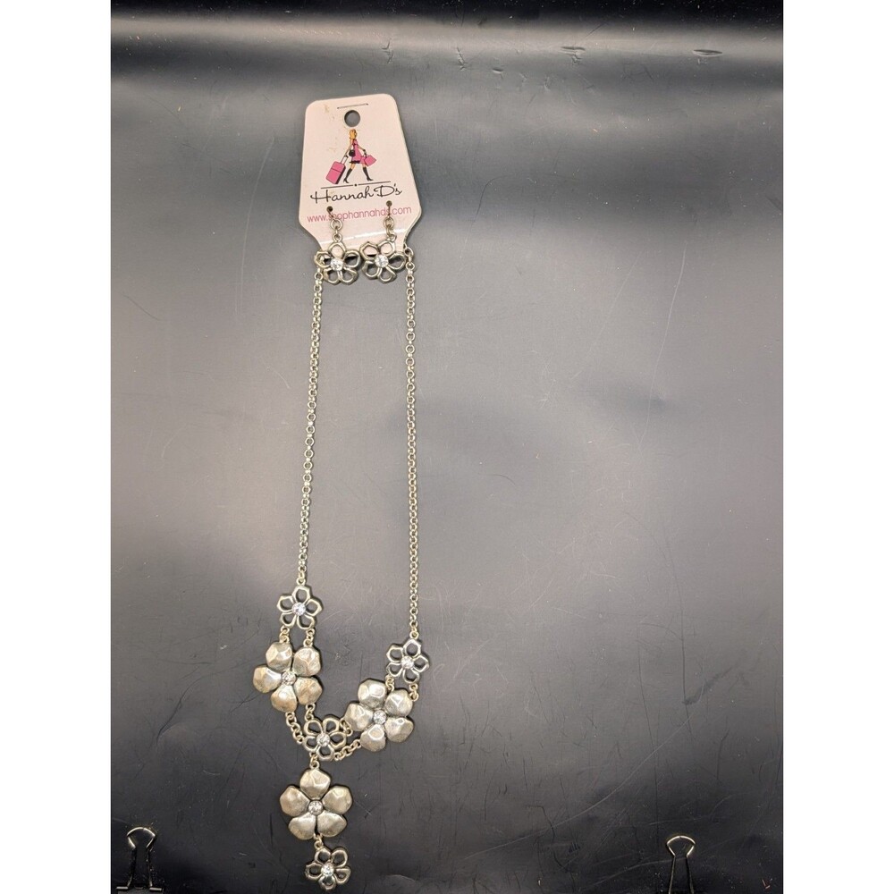 Hannah D Necklace and Earring Jewelry Set